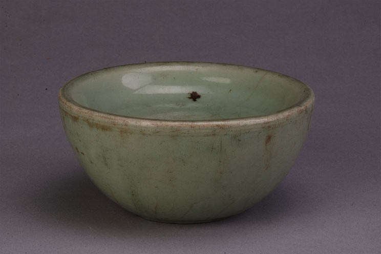 明豆青釉诸葛碗